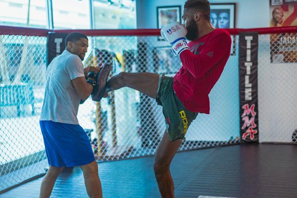 What are the benefits of altitude training masks for sprinters?