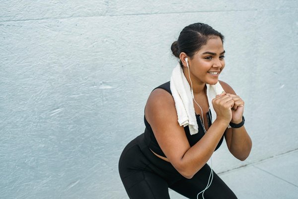 How can UK basketball coaches effectively manage a multi-age team?