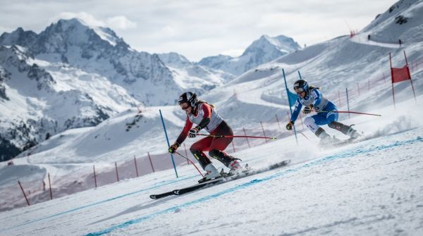 What mental strategies can professional skiers use to overcome fear of big jumps?